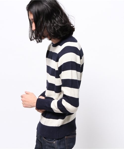 SHIPS JET BLUE（シップスジェットブルー）の「SHIPS GENERAL SUPPLY(シップスジェネラルサプライ):コットンリネンクルーネックニット15SS（ニット/セーター・メンズ・ナチュラル/ダークグレー/ブラック/レッド/コバルトブルー/ダークブルー/グレー/ネイビー/ライトブルー/サンドベージュ/ブルー系その他/ロイヤルブルー/オフホワイト/ブルー・LARGE/SMALL/X-LARGE/MEDIUM）」の16枚目の写真