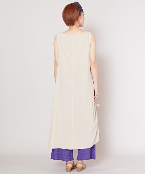 チャイハネ（チャイハネ）の「【チャイハネ】スキナド変形ノースリーブワンピース（ワンピース・レディース・ブラック/ベージュ/グレー/オレンジ/オレンジ系その他/ホワイト/ブルー系その他/グレー系その他/カーキ/ネイビー/マスタード・FREE）」の19枚目の写真