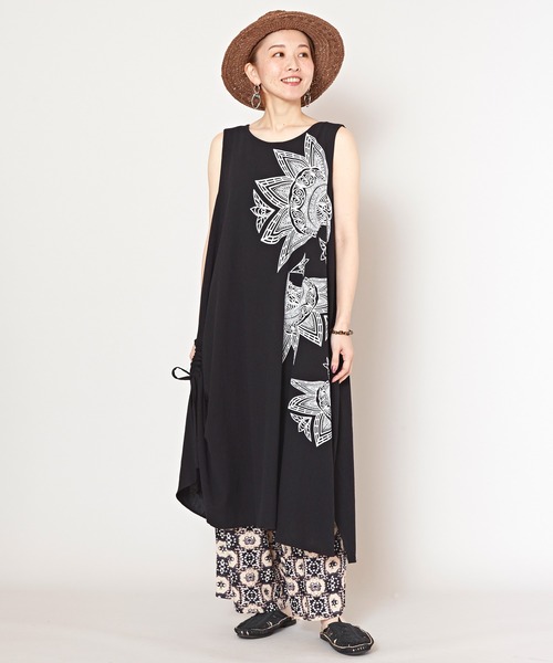 チャイハネ（チャイハネ）の「【チャイハネ】スキナド変形ノースリーブワンピース（ワンピース・レディース・ブラック/ベージュ/グレー/オレンジ/オレンジ系その他/ホワイト/ブルー系その他/グレー系その他/カーキ/ネイビー/マスタード・FREE）」の20枚目の写真