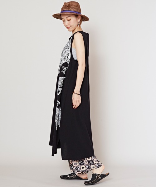 チャイハネ（チャイハネ）の「【チャイハネ】スキナド変形ノースリーブワンピース（ワンピース・レディース・ブラック/ベージュ/グレー/オレンジ/オレンジ系その他/ホワイト/ブルー系その他/グレー系その他/カーキ/ネイビー/マスタード・FREE）」の21枚目の写真