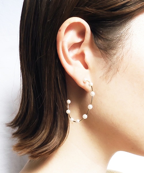 ISS(イズ)の「ISS イズ : ニッケルフリー ビッグフープパールピアス(ピアス(両耳用)・レディース・ゴールド/シルバー・FREE)」の5枚目の写真