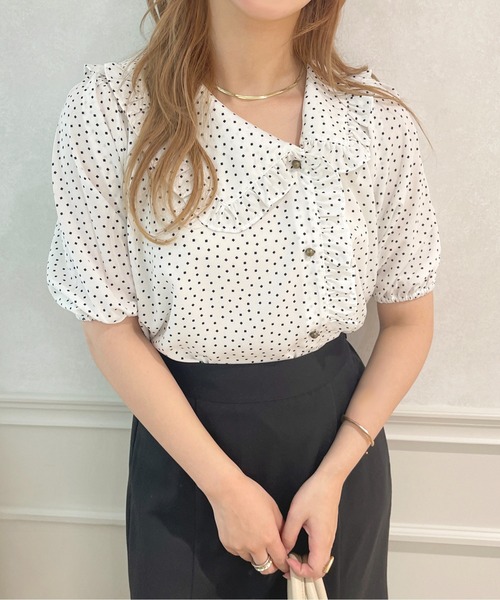 apres jour(アプレジュール)の「アシンメトリーフリルブラウス【ZOZOTOWN限定アイテム】(シャツ/ブラウス・レディース・オフホワイト/サックスブルー/その他/ライトイエロー/ピンクベージュ・X-LARGE/フリー)」の5枚目の写真