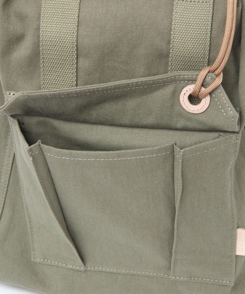 studio CLIP（スタディオクリップ）の「キャンバス2WAYリュック（バックパック/リュック・レディース・カーキ/ナチュラル・FREE）」の17枚目の写真