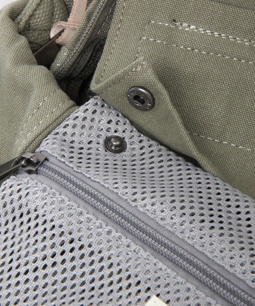 studio CLIP（スタディオクリップ）の「キャンバス2WAYリュック（バックパック/リュック・レディース・カーキ/ナチュラル・FREE）」の12枚目の写真