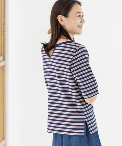 LEPSIM（レプシィム）の「マルチボーダーカットソー　294985（Tシャツ/カットソー・レディース・グレイッシュベージュ/ブルー/ピンク/ネイビー・FREE）」の3枚目の写真