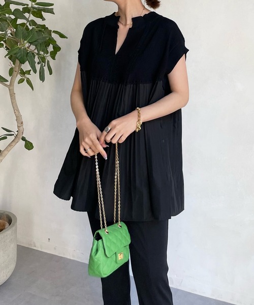 DouDou(ドゥドゥ)の「ケーブルニット×プリーツ異素材切替フレンチ(ニット/セーター・レディース・ホワイト/ブラック/ピンク/チャコールグレー・FREE)」の1枚目の写真