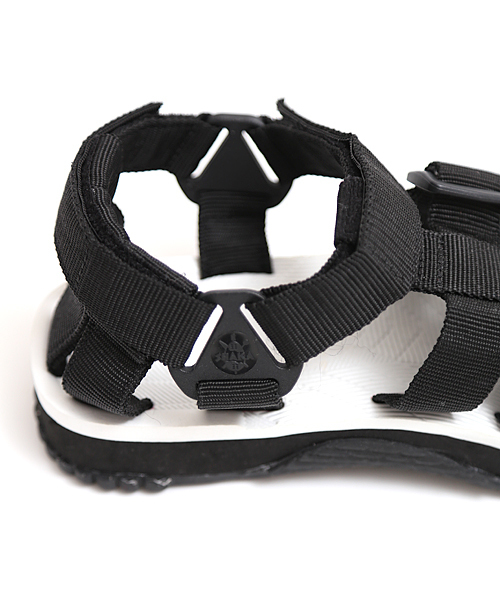 And A（アンドエー）の「Hiker スポーツサンダル (SHAKA)（サンダル・レディース・ホワイト/ブラック・6/5）」の13枚目の写真