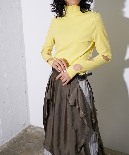 4youstory(フォーユーストーリー)の「【4youstory】カットアウトハイネックロングTシャツ(Tシャツ/カットソー・レディース・グレー/ネイビー/イエロー・FREE)」の1枚目の写真