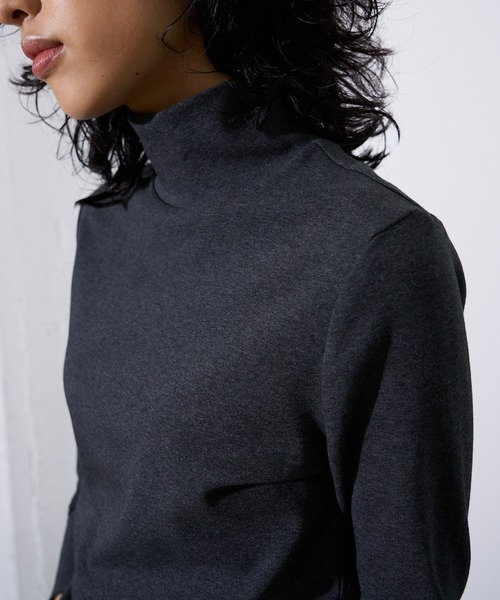 4youstory(フォーユーストーリー)の「【4youstory】カットアウトハイネックロングTシャツ(Tシャツ/カットソー・レディース・グレー/ネイビー/イエロー・FREE)」の8枚目の写真