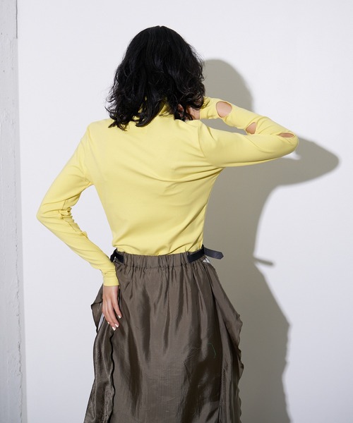 4youstory(フォーユーストーリー)の「【4youstory】カットアウトハイネックロングTシャツ(Tシャツ/カットソー・レディース・グレー/ネイビー/イエロー・FREE)」の19枚目の写真