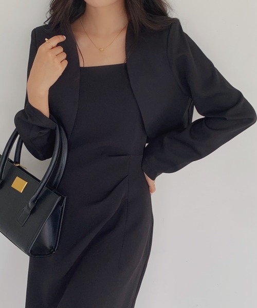 ECLIN（エクラン）の「ショート丈テーラージャケットコンビキャミソールワンピース２点セット（ワンピース・レディース・ブラック/ベージュ/ブラウン・S/M）」の2枚目の写真