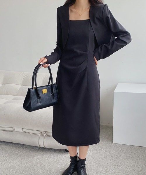 ECLIN（エクラン）の「ショート丈テーラージャケットコンビキャミソールワンピース２点セット（ワンピース・レディース・ブラック/ベージュ/ブラウン・S/M）」の4枚目の写真