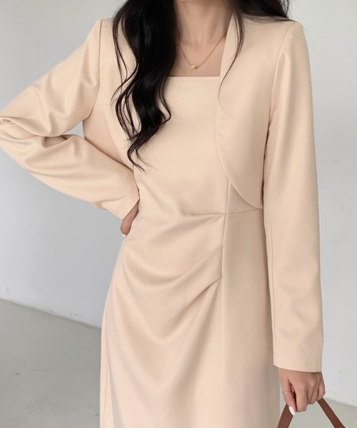 ECLIN（エクラン）の「ショート丈テーラージャケットコンビキャミソールワンピース２点セット（ワンピース・レディース・ブラック/ベージュ/ブラウン・S/M）」の15枚目の写真