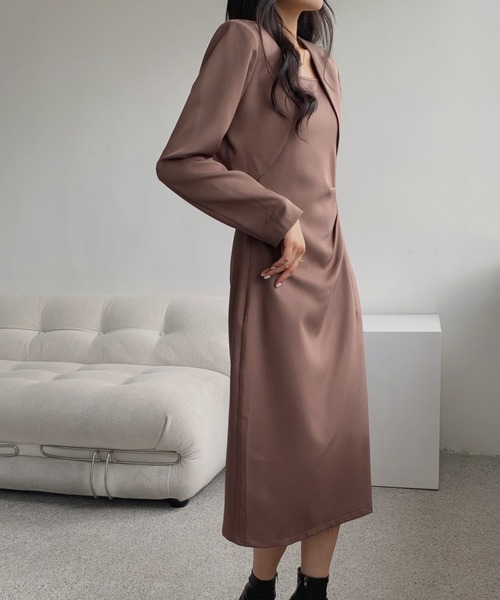 ECLIN（エクラン）の「ショート丈テーラージャケットコンビキャミソールワンピース２点セット（ワンピース・レディース・ブラック/ベージュ/ブラウン・S/M）」の6枚目の写真