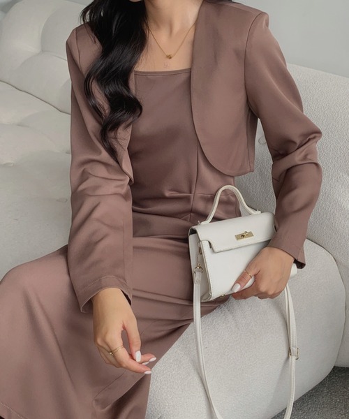 ECLIN（エクラン）の「ショート丈テーラージャケットコンビキャミソールワンピース２点セット（ワンピース・レディース・ブラック/ベージュ/ブラウン・S/M）」の16枚目の写真