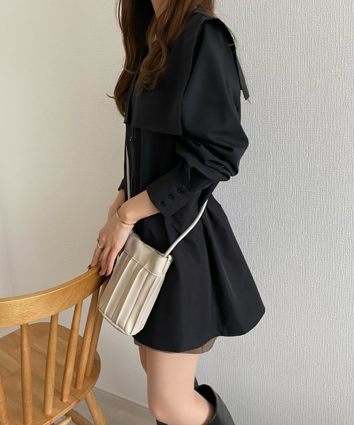 callautia（カラウティア）の「セーラーカラーブラウス（シャツ/ブラウス・レディース・キャメル/アイボリー/ブラック/ベージュ/ホワイト/ライトグレー・SMALL/LARGE/MEDIUM/X-LARGE）」の12枚目の写真