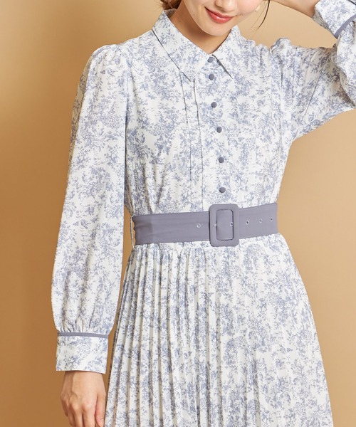 tocco closet(トッコ クローゼット)の「ベルト付きトワルドジュイ柄シャツプリーツ切り替え配色ワンピース(ワンピース・レディース・ピンク/ブルー・M)」の4枚目の写真