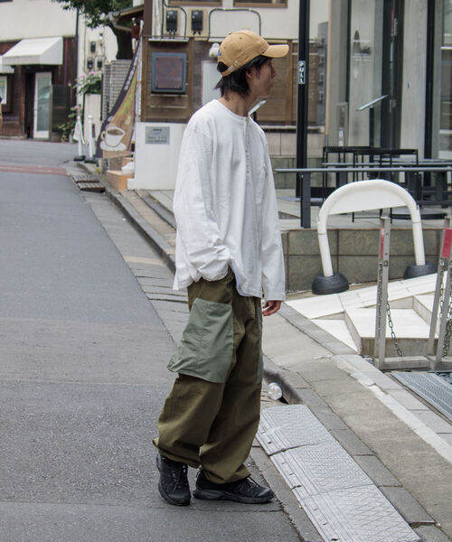ARMY TWILL（アーミーツイル）の「【ARMY TWILL/アーミーツイル】スリーピングシャツ（Tシャツ/カットソー・メンズ・ホワイト/チャコールグレー・M/L）」の12枚目の写真