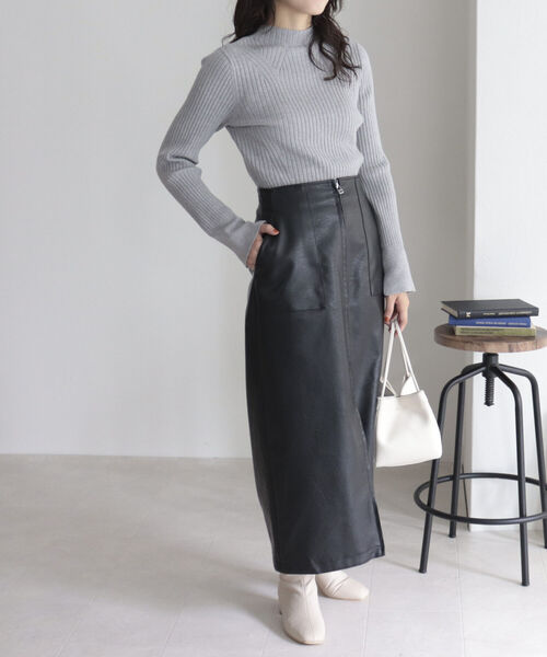 fredy emue（フレディエミュ）の「フェイクレザー フロントジップスカート（スカート・レディース・ブラック/ベージュ/ブラウン・38/36）」の17枚目の写真