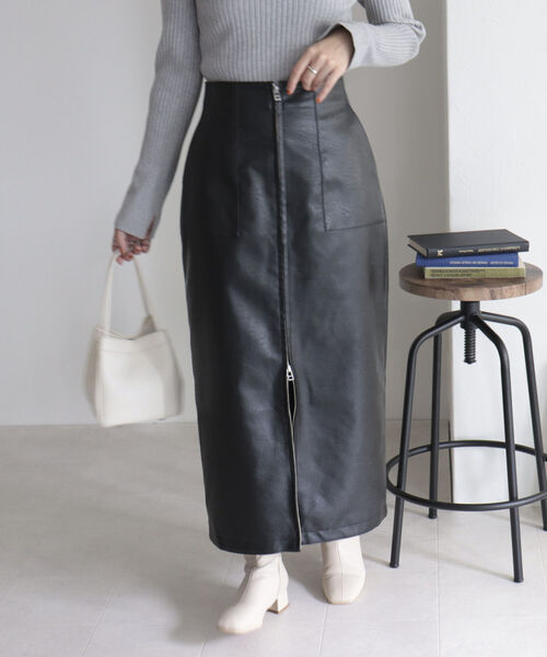 fredy emue（フレディエミュ）の「フェイクレザー フロントジップスカート（スカート・レディース・ブラック/ベージュ/ブラウン・38/36）」の19枚目の写真