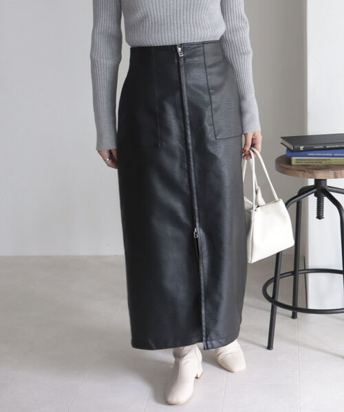 fredy emue（フレディエミュ）の「フェイクレザー フロントジップスカート（スカート・レディース・ブラック/ベージュ/ブラウン・38/36）」の4枚目の写真