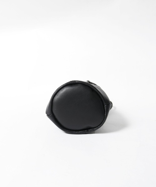 marco masi（マルコマージ）の「MARCO MASI/マルコマージ 巾着バッグ（ショルダーバッグ・レディース・ブラック/キャメル/ホワイト・FREE）」の6枚目の写真