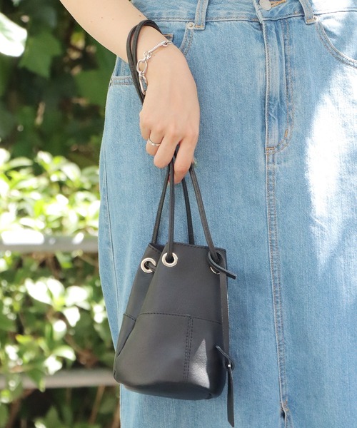 marco masi（マルコマージ）の「MARCO MASI/マルコマージ 巾着バッグ（ショルダーバッグ・レディース・ブラック/キャメル/ホワイト・FREE）」の16枚目の写真