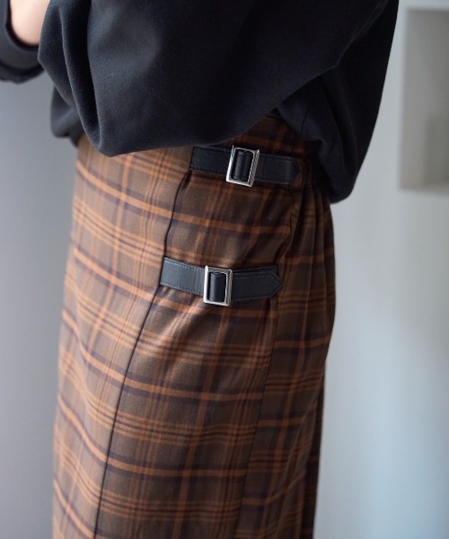 TRIANGLE PALETTE(トライアングルパレット)の「サイドベルトチェック柄Iラインスカート(スカート・レディース・ブラウン/ネイビー/ベージュ・FREE)」の12枚目の写真