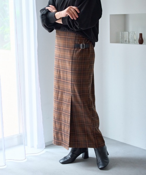 TRIANGLE PALETTE(トライアングルパレット)の「サイドベルトチェック柄Iラインスカート(スカート・レディース・ブラウン/ネイビー/ベージュ・FREE)」の4枚目の写真