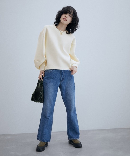 ADAM ET ROPE'（アダムエロペ）の「バルキースリーブプルオーバー（ニット/セーター・レディース・キナリ/ブラック/ターコイズブルー・FREE）」の6枚目の写真