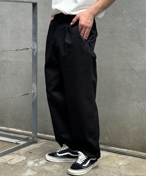 CIAOPANIC(チャオパニック)の「【ZOZO限定】ワイドチノパンツ(チノパンツ・メンズ・キャメル/ベージュ/ブラウン/ライトベージュ/ブラック・L/XS/M/S/XL)」の2枚目の写真