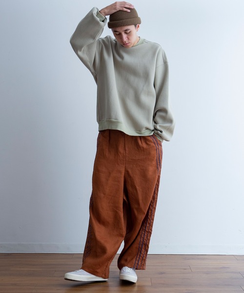 Universal Style Wear(ユニバーサルスタイルウェア)の「Universal Style Wear タオル バケツ クルーネック スウェット(スウェット・メンズ・グレイッシュベージュ/サックスブルー系/ブラック/オフホワイト・MEDIUM/LARGE/X-LARGE)」の17枚目の写真