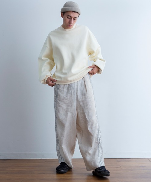 Universal Style Wear(ユニバーサルスタイルウェア)の「Universal Style Wear タオル バケツ クルーネック スウェット(スウェット・メンズ・グレイッシュベージュ/サックスブルー系/ブラック/オフホワイト・MEDIUM/LARGE/X-LARGE)」の5枚目の写真