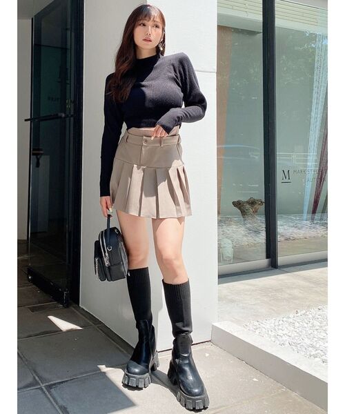 GYDA（ジェイダ）の「ウエスト2WAYプリーツ スカートライクショートパンツ（スカート・レディース・ブラック/ベージュ・FREE）」の11枚目の写真