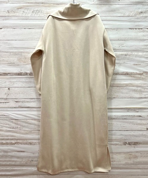 Jewelobe（ジュエローブ）の「ハーフジップビッグカラースウェットマキシワンピース（ワンピース・レディース・ベージュ/ネイビー/杢グレー・FREE）」の11枚目の写真