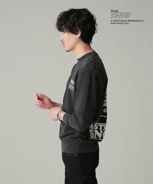 HEAR MY NAME（ヒアマイネーム）の「HEAR MY NAME/別注アストロノーツスヌーピー ブラッククルーネックスウェット（スウェット・メンズ・ブラック・M/L）」の4枚目の写真