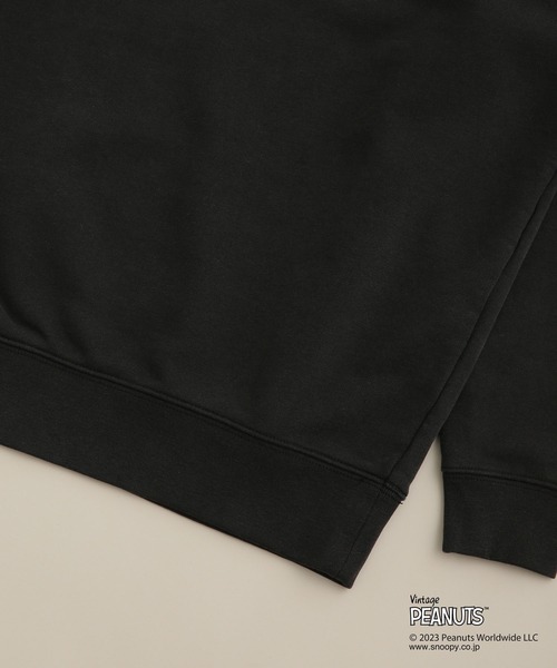 HEAR MY NAME（ヒアマイネーム）の「HEAR MY NAME/別注アストロノーツスヌーピー ブラッククルーネックスウェット（スウェット・メンズ・ブラック・M/L）」の14枚目の写真