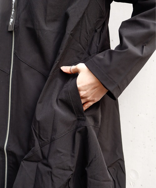 rovtski（ロフトスキー）の「ストレッチロングパーカー（パーカー・レディース・ベージュ/ブラック/ブルー・FREE）」の17枚目の写真