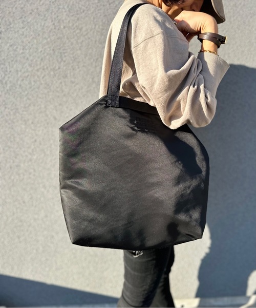 FREDRIK PACKERS(フレドリックパッカーズ)の「FREDRIK PACKERS フレドリックパッカーズ VAIL FLIGHT SATIN 2WAY トートBAG(ショルダーバッグ・レディース・ブラック/オリーブ/グリーン・ONESIZE)」の8枚目の写真
