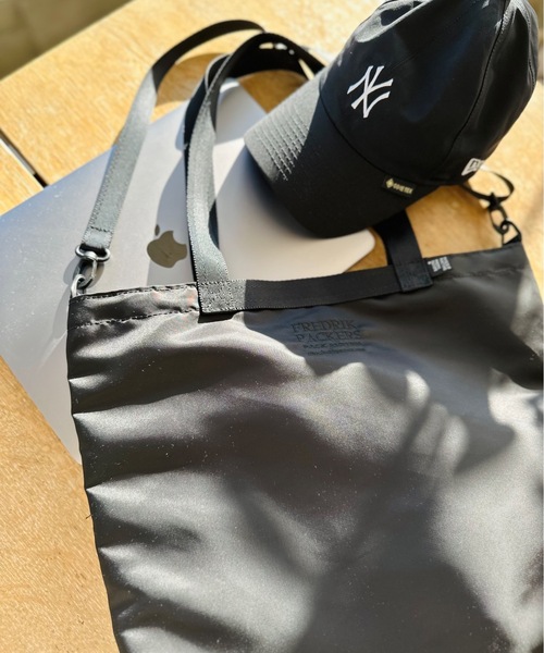 FREDRIK PACKERS(フレドリックパッカーズ)の「FREDRIK PACKERS フレドリックパッカーズ VAIL FLIGHT SATIN 2WAY トートBAG(ショルダーバッグ・レディース・ブラック/オリーブ/グリーン・ONESIZE)」の13枚目の写真