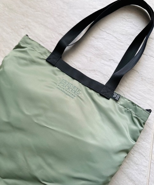 FREDRIK PACKERS(フレドリックパッカーズ)の「FREDRIK PACKERS フレドリックパッカーズ VAIL FLIGHT SATIN 2WAY トートBAG(ショルダーバッグ・レディース・ブラック/オリーブ/グリーン・ONESIZE)」の17枚目の写真