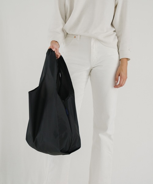 BAGGU(バグー)の「STANDARD BAGGU 468.ブラック(エコバッグ/サブバッグ・レディース・ブラック・FREE)」の4枚目の写真