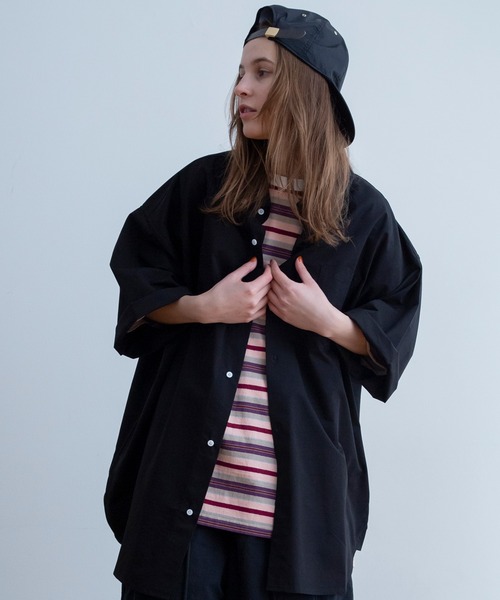 Universal Style Wear(ユニバーサルスタイルウェア)の「Universal Style Wear ラフ フィット ボタンダウン シャツ(シャツ/ブラウス・メンズ・ライトグリーン/オフホワイト/ライトイエロー/ブラック・MEDIUM/LARGE/X-LARGE)」の3枚目の写真