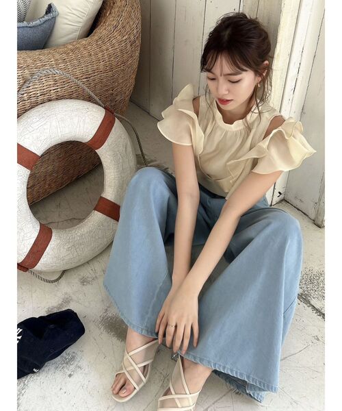 dazzlin(ダズリン)の「クロスメッシュシアーサンダル(サンダル・レディース・シルバー/ベージュ・LARGE/MEDIUM)」の3枚目の写真