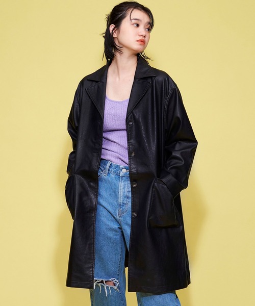 FOREVER 21(フォーエバー トゥエンティーワン)の「【POP】フェイクレザーロングジャケット(その他アウター・レディース・ブラック・FREE)」の9枚目の写真