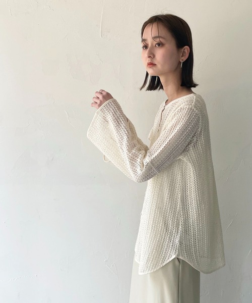 CLEIO(クレイオ)の「【CLEIO】ベルスリーブレースシャツ(シャツ/ブラウス・レディース・ブラック/アイボリー/ライトベージュ・FREE)」の8枚目の写真