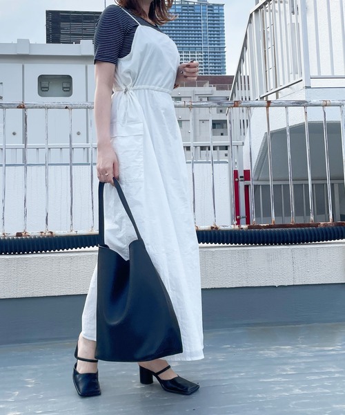 Reurie'(レウリィ)の「【ZOZO限定】ナイロンミリタリーワンピース / 夏服 ミリタリー 大人カジュアル レイヤード ノースリーブ キャミワンピ(ワンピース・レディース・ホワイト/ブラック・FREE)」の4枚目の写真