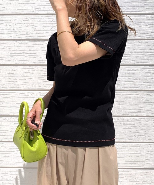 Q（キュー）の「リブデイリークルーネックT（Tシャツ/カットソー・レディース・ブラック/アイボリー・MEDIUM）」の2枚目の写真