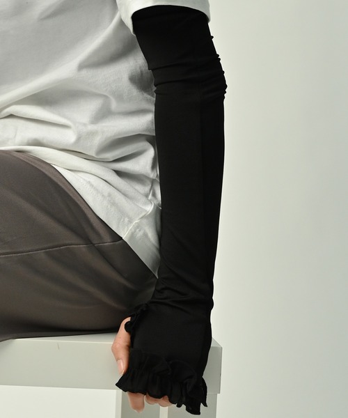 Felt-Maglietta(フェルトマリエッタ)の「UPF50+UVカット吸水速乾フリルアームカバー(アームカバー・レディース・ブラック・FREE)」の3枚目の写真