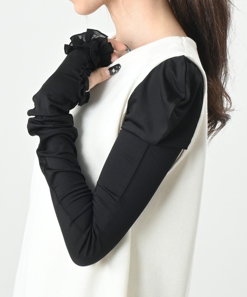 Felt-Maglietta(フェルトマリエッタ)の「UPF50+UVカット吸水速乾フリルアームカバー(アームカバー・レディース・ブラック・FREE)」の7枚目の写真